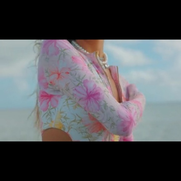 Love Shake Fancy x Hurley one piece swimsuit NWT - Picture 8 of 16